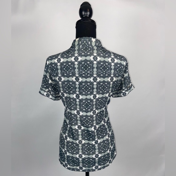 J.Crew Top Blouse Short Sleeve Geometric Pattern Size 2 - Picture 6 of 12